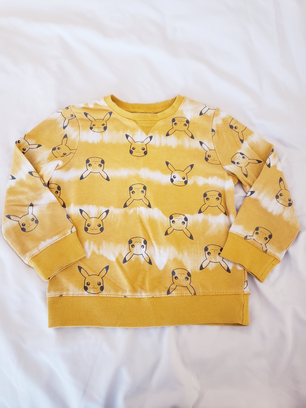 Boys Size 6 Pikachu Tie-Dye Crewneck Sweatshiry